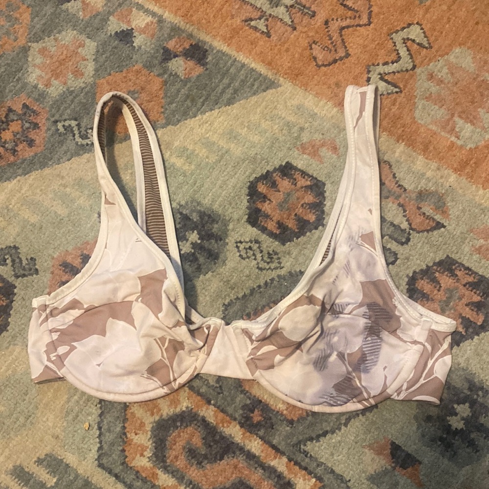 Acacia top